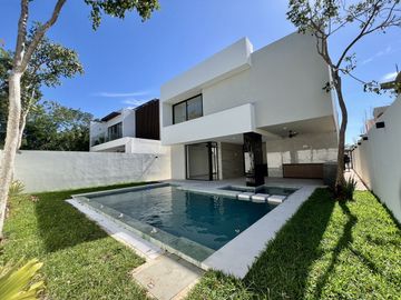 CASA EN VENTA COMPLETAMENTE EQUIPADA PRIVADA TAMARA