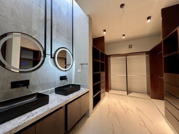 CASA EN VENTA COMPLETAMENTE EQUIPADA PRIVADA TAMARA