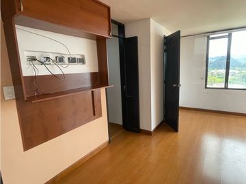 Apartamento en arriendo de 67m2 Av Santander
