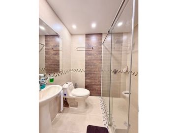Casa de tres pisos con terraza en venta - Barrio Las Mercedes Palmira