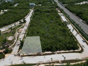 EXCLUSIVA CASA CONTEMPORÁNEA EN ESQUINA