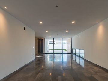 CASA EN VENTA CON SISTEMA INTELIGENTE DE 4 RECAMARAS EN PRIVADA TAMARA