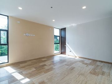 CASA EN VENTA DE 3 RECAMARAS EN PRIVADA TAMARA, ZONA COUNTRY MERIDA