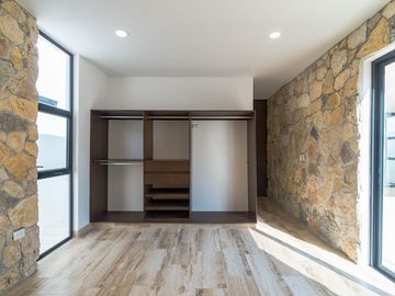 CASA EN VENTA DE 4 RECAMARAS EN PRIVADA TAMARA EN ZONA COUNTRY MÉRIDA