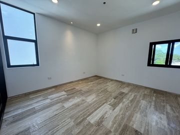 CASA EN VENTA DE 4 RECAMARAS EN PRIVADA TAMARA EN ZONA COUNTRY MÉRIDA