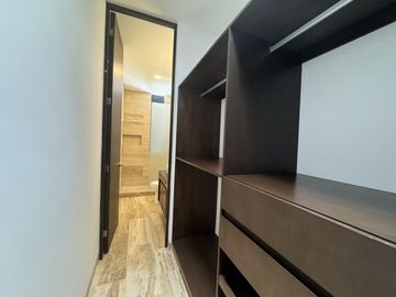CASA EN VENTA DE 4 RECAMARAS EN PRIVADA TAMARA EN ZONA COUNTRY MÉRIDA