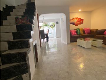 SE VENDE CASA DE 3 PISOS CANEY CR 8587285