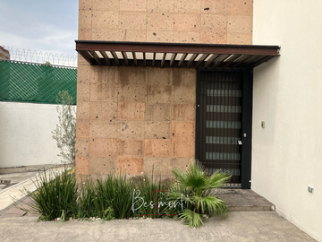 Casa en venta en Fracc. Los Almendros, Santiago Momoxpan