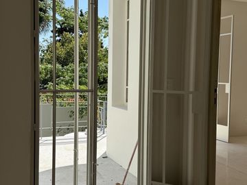 Venta de Casa en Conjunto Residencial de Lujo en Itzimná con piscina