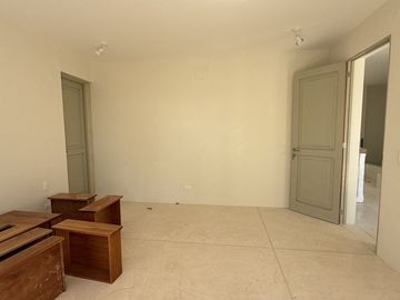 Venta de Casa en Conjunto Residencial de Lujo en Itzimná con piscina