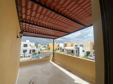 Casa (Niza) en Venta en Privada en Gran Santa Fe