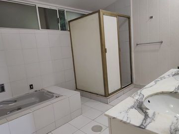 Se vende excelente casa en conjunto en parques de la herradura (V)