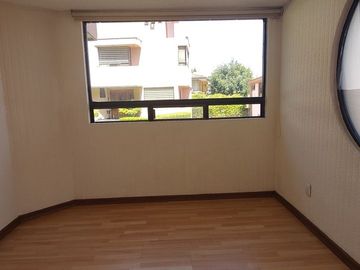 Se vende excelente casa en conjunto en parques de la herradura (V)