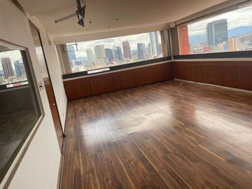 Oficinas con vista panoramica.