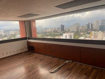 Oficinas con vista panoramica.