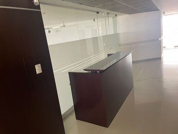 Oficinas, vista panorámica.Impecables.