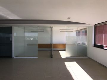 Oficinas, vista panorámica.Impecables.