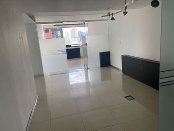 Oficinas, vista panorámica.Impecables.