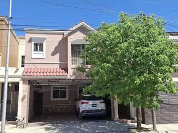 CASA EN VENTA REAL DE LA SILLA GUADALUPE ZONA GALERIAS DE CAMINO REAL