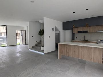 VENTA DE CASA EN RESIDENCIAL ESMERALDA EN SAN MATEO ATENCO