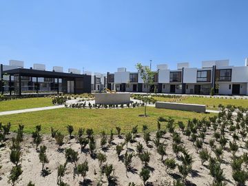 CASA NUEVA EN RENTA 3 RECAMARAS ZONA PASEO ARBOLEDAS TOLUCA