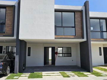 CASA NUEVA EN RENTA 3 RECAMARAS ZONA PASEO ARBOLEDAS TOLUCA