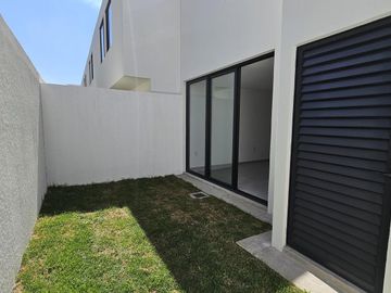 CASA NUEVA EN RENTA 3 RECAMARAS ZONA PASEO ARBOLEDAS TOLUCA