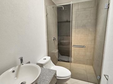 CASA NUEVA EN RENTA 3 RECAMARAS ZONA PASEO ARBOLEDAS TOLUCA