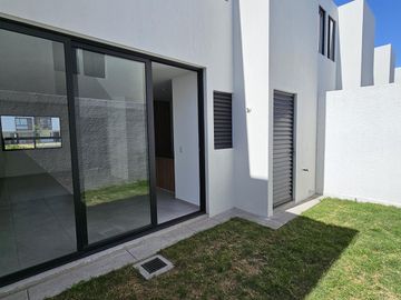CASA NUEVA EN RENTA 3 RECAMARAS ZONA PASEO ARBOLEDAS TOLUCA