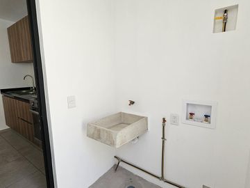 CASA NUEVA EN RENTA 3 RECAMARAS ZONA PASEO ARBOLEDAS TOLUCA