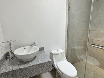 CASA NUEVA EN RENTA 3 RECAMARAS ZONA PASEO ARBOLEDAS TOLUCA