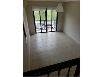 Casa en venta en Clayton Embassy Club