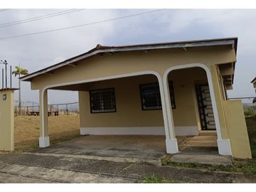 vendo o alquilo casa en Los Valles de nuevo Emperador