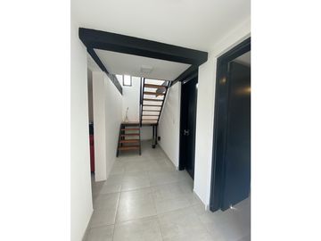 VENTA CASA 3 DORMITORIOS EN EN BARRIO CERRADO LAS CAÑITAS-MALAGUEÑO 