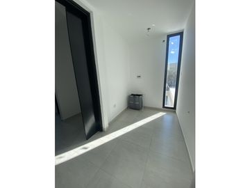 VENTA CASA 3 DORMITORIOS EN EN BARRIO CERRADO LAS CAÑITAS-MALAGUEÑO 