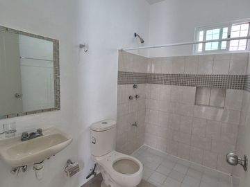 Casa NUEVA y remodelada de 2 rec en Caucel