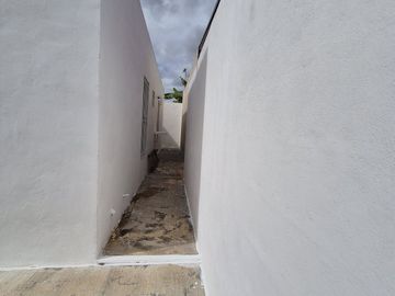 Casa NUEVA y remodelada de 2 rec en Caucel