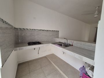 Casa NUEVA y remodelada de 2 rec en Caucel