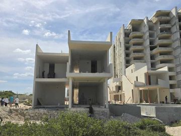 VILLA FRENTE AL MAR TELCHAC PUERTO YUCATAN