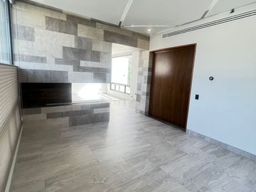 CASA EQUIPADA EN VENTA CARRETERA NACIONAL
