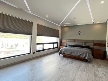 CASA EQUIPADA EN VENTA CARRETERA NACIONAL