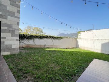 CASA EQUIPADA EN VENTA CARRETERA NACIONAL
