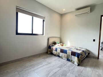 CASA EQUIPADA EN VENTA CARRETERA NACIONAL