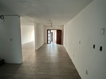 CASA EN VENTA EN JARDINES DEL PEDREGAL