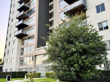 Renta Departamento Amueblado de 3 Recámaras en Habitarea Towers por $28,000