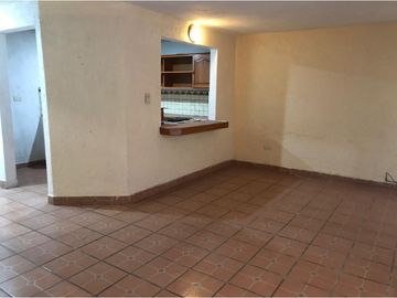 Renta Casa Con Jardín Y Acceso Controlado Zona Zavaleta, UDLAP