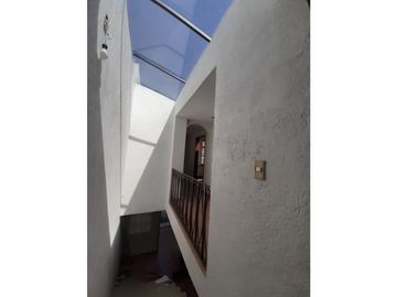 Renta Casa Con Jardín Y Acceso Controlado Zona Zavaleta, UDLAP