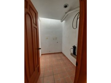 Renta Casa Con Jardín Y Acceso Controlado Zona Zavaleta, UDLAP