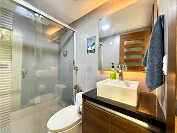 En venta suite vista al ciudad Edf. Poseidon cerca cc La Cuadra.