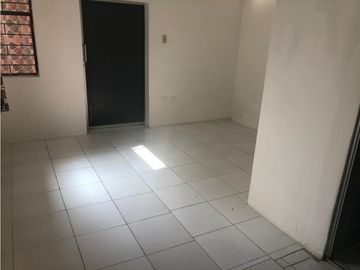 Jipijapa, Casa Comercial en Venta, 365m2, 2 Locales, 3 Suite